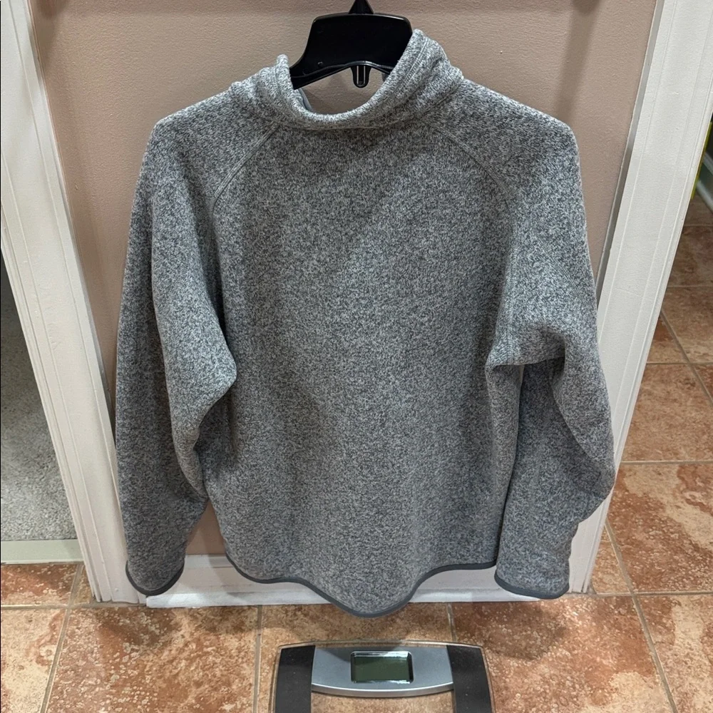 Patagonia Men's Quarter Zip-Up Sweater in Heather Gray - Picture 3 of 3